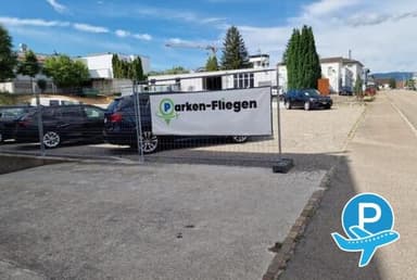 Parken- Fliegen Zürich - Hochfelden, Bülacherstrasse 8 5