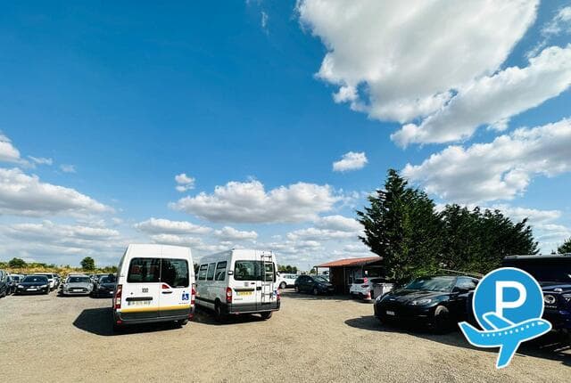 Park Airport Roissy - Louvres, 36 Chemin de Montmeliant 5