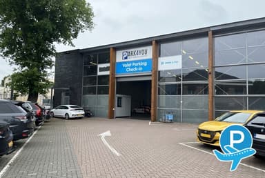 Park & Fly - Easy Valet - Eindhoven, Freddy van Riemsdijkweg 11 (disabled) 3