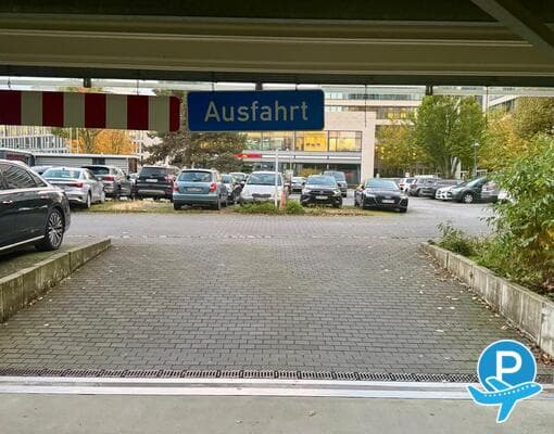 Infiniti-Parking - Eschborn, Frankfurter Straße 19 (disabled) 8