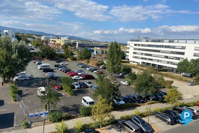 Parken & Shuttle - Eschborn, Helfmann-Park 3 (disabled) 4