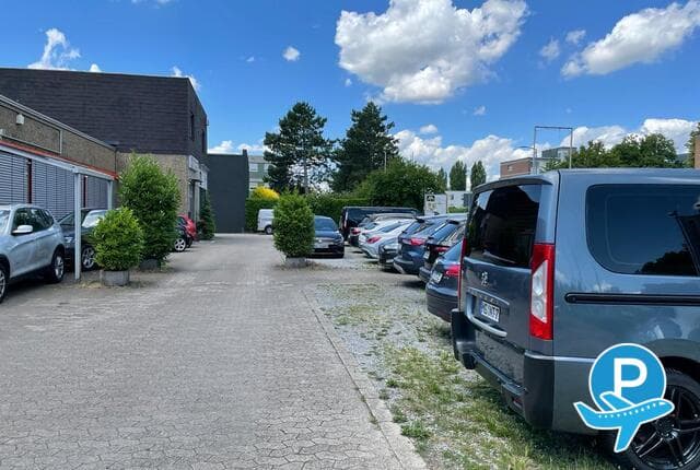 Starparken - Düsseldorf, D-Flughafen, Abflugterminal B-C, Flughafenstraße 120 1