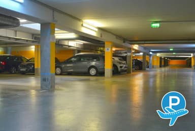 Clever Parken - Höchst, Parkhaus Höchst Königsteiner Straße 28b 2