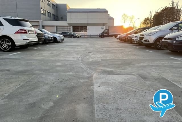 DeinParker.de - Kelsterbach, Am Graf-de-Chardonnet-Platz 21-23 (disabled) 4