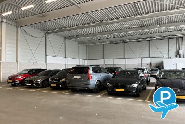 Park & Fly - Easy Valet - Eindhoven, Freddy van Riemsdijkweg 11 (disabled) 4