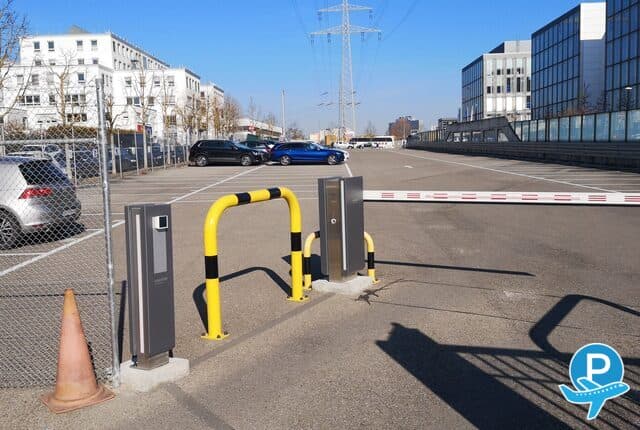 Urlaubsparker - Stuttgart, Flughafenstraße 32 1