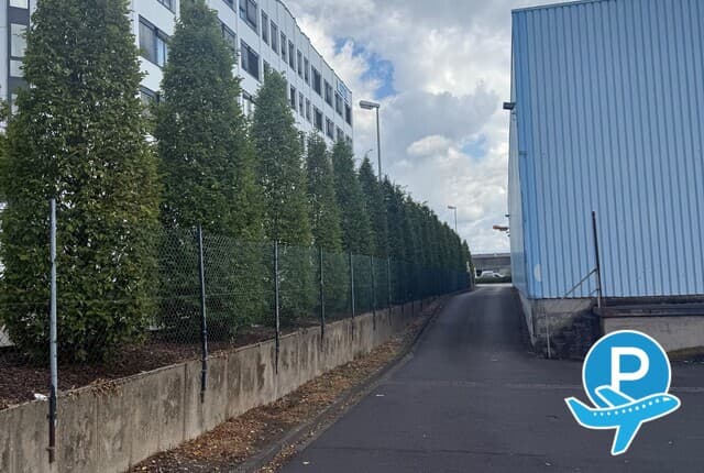 EasyPark Airport CGN - Köln, Welser Str. 3-5 7
