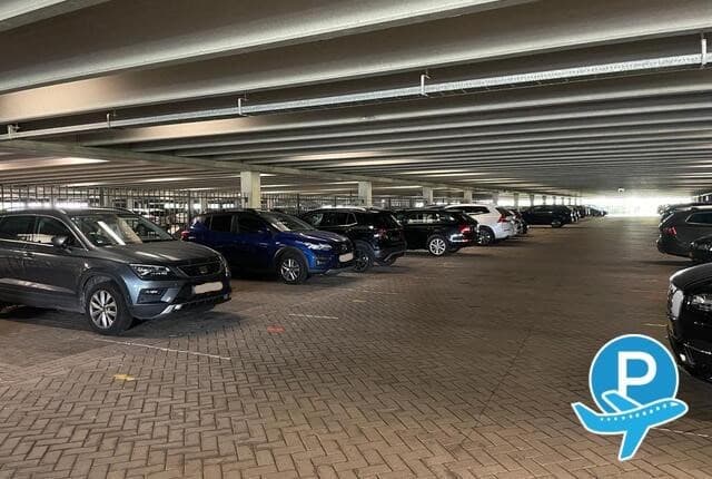 The Shuttle Guys - Schiphol-Rijk, Tupolevlaan 1-39 (disabled) 5